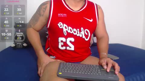 Snapshot of stone_lee_ chatting on 11.20.25 Stone Lee online show from 11.20.25