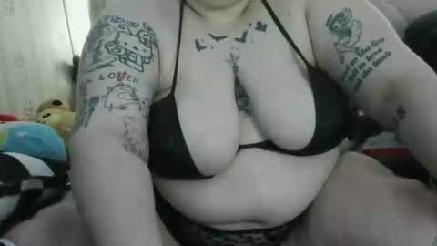 Snapshot of stonedbbw01 chatting on 11.19.25 stonedbbw01 online show from 11.19.25