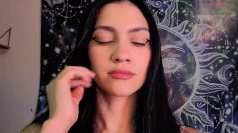 Snapshot of stonned_candy chatting on 11.24.25 Liz online show from 11.24.25