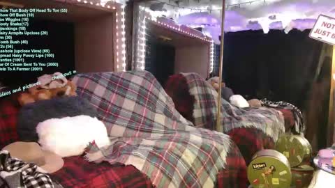 Snapshot of stonykat chatting on 10.29.25 Stony Kat online show from 10.29.25