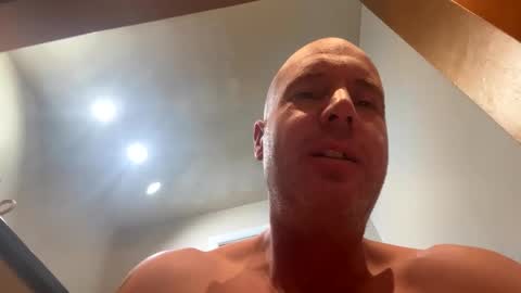 Stoodley22 online show from 11.03.25