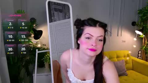 Leila online show from 07.10.26