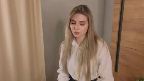 Luna online show from 11.20.25