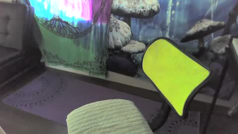 Snapshot of stormythunder chatting on 09.29.25 Stormythunder online show from 09.29.25