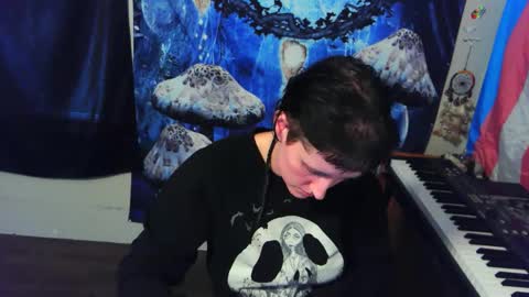 Snapshot of stormythunder chatting on 11.20.25 Stormythunder online show from 11.20.25