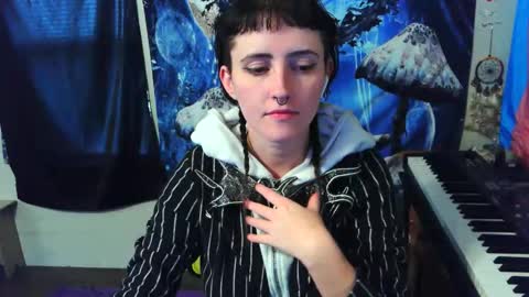 Snapshot of stormythunder chatting on 11.24.25 Stormythunder online show from 11.24.25