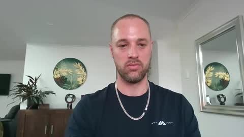 str8feet33 online show from 11.29.25