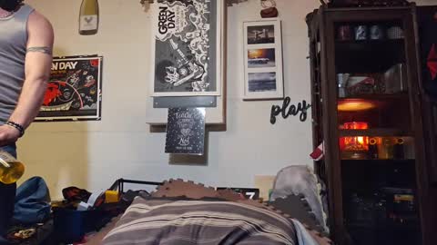 Str8 online show from 02.21.25