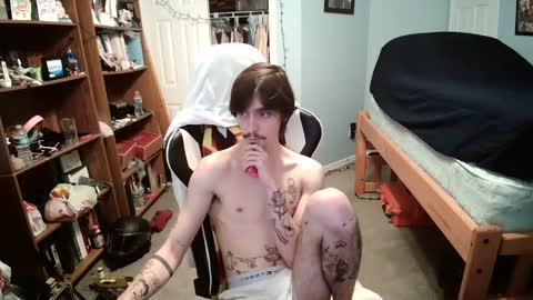 Snapshot of str8whiteboy21 chatting on 02.13.25 str8whiteboy21 online show from 02.13.25