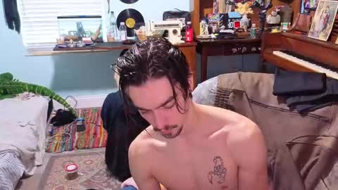 Snapshot of str8whiteboy21 chatting on 10.15.25 str8whiteboy21 online show from 10.15.25