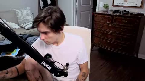 Snapshot of str8whiteboy21 chatting on 07.16.26 str8whiteboy21 online show from 07.16.26