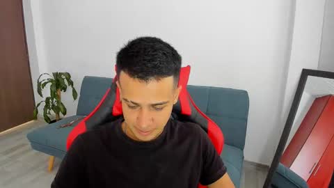 Snapshot of straight_boys_hornys chatting on 03.20.26 straight_boys_hornys online show from 03.20.26