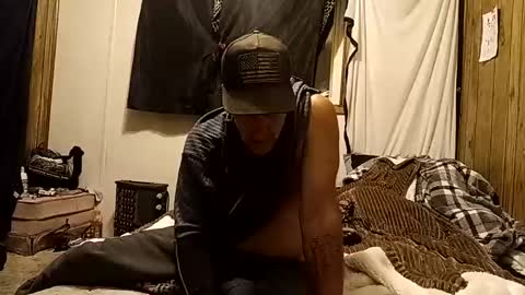 Snapshot of straighttoy chatting on 11.26.25 straighttoy online show from 11.26.25