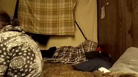 Snapshot of straighttoy chatting on 12.16.25 straighttoy online show from 12.16.25