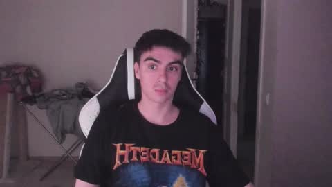 Snapshot of stralght_twinks chatting on 10.28.25 Ray online show from 10.28.25