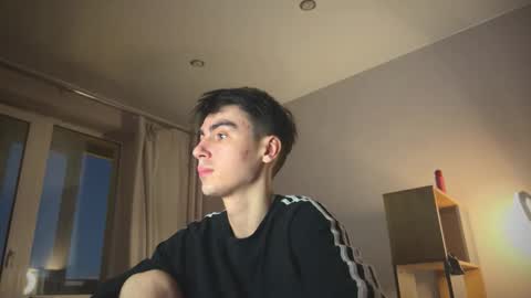 Snapshot of stralght_twinks chatting on 02.25.26 Ray online show from 02.25.26