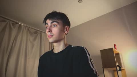 Snapshot of stralght_twinks chatting on 03.02.26 Ray online show from 03.02.26