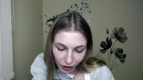 Snapshot of stranger_giirl chatting on 12.14.24 Amalia online show from 12.14.24