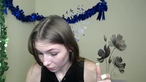 Snapshot of stranger_giirl chatting on 01.04.25 Amalia online show from 01.04.25