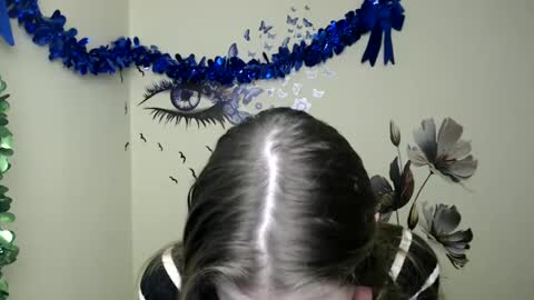 Snapshot of stranger_giirl chatting on 01.22.25 Amalia online show from 01.22.25