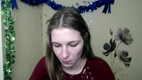 Snapshot of stranger_giirl chatting on 02.14.25 Amalia online show from 02.14.25