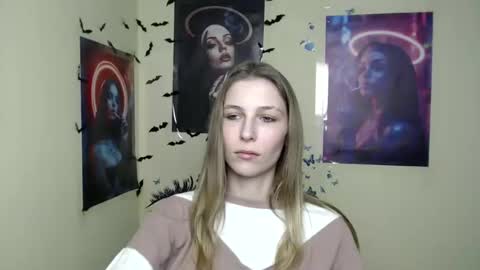 Snapshot of stranger_giirl chatting on 03.10.25 Amalia online show from 03.10.25