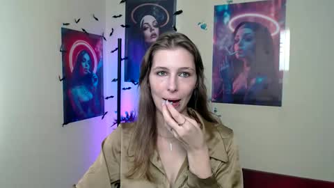 Snapshot of stranger_giirl chatting on 09.18.25 Amalia online show from 09.18.25