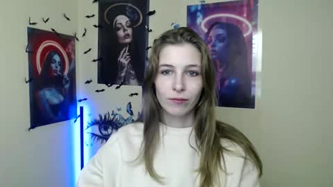 Snapshot of stranger_giirl chatting on 10.29.25 Amalia online show from 10.29.25