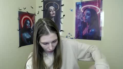 Snapshot of stranger_giirl chatting on 10.30.25 Amalia online show from 10.30.25