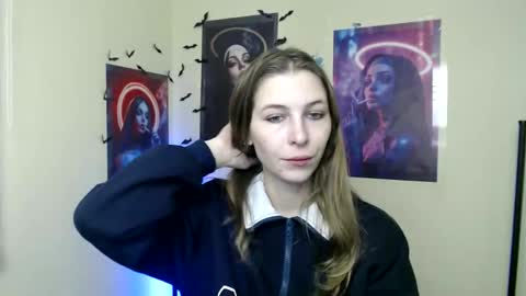 Snapshot of stranger_giirl chatting on 11.05.25 Amalia online show from 11.05.25