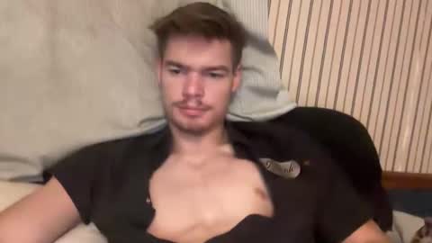 Snapshot of stratman301 chatting on 11.18.25 stratman301 online show from 11.18.25