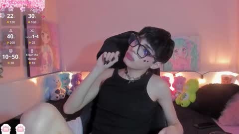 strawberry_kitty_ online show from 02.14.26