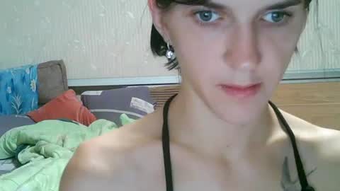 Strawberry Storm online show from 09.29.25