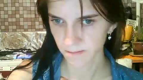 Strawberry Storm online show from 10.16.25