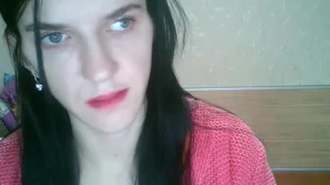 Snapshot of strawberry_storm chatting on 11.26.25 Strawberry Storm online show from 11.26.25