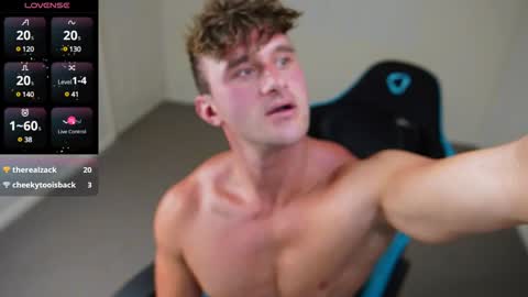 Snapshot of streatmeat chatting on 12.08.24 streatmeat online show from 12.08.24