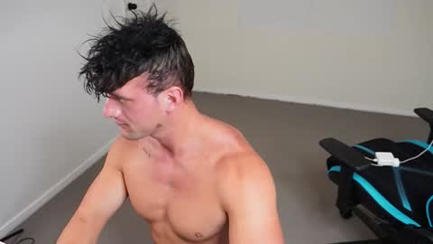 Snapshot of streatmeat chatting on 01.06.25 streatmeat online show from 01.06.25