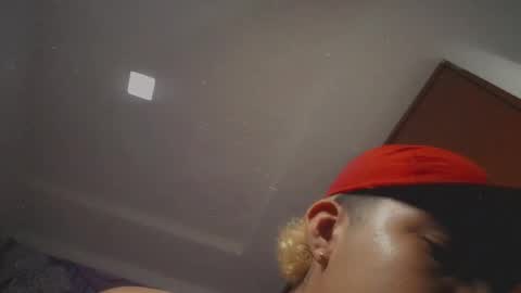 Snapshot of street_poemm_ chatting on 02.23.26 Street online show from 02.23.26