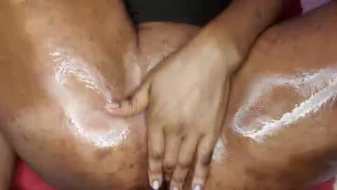 stretchmarksebony online show from 01.19.26