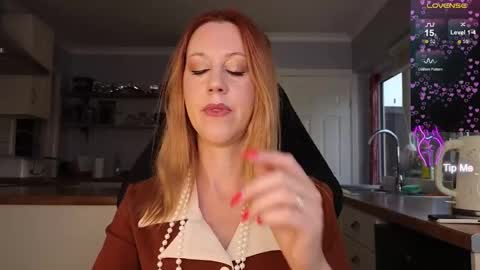 Amorina online show from 09.17.25