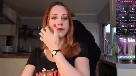 Amorina online show from 02.10.26