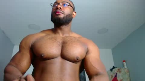 Snapshot of strong_george1 chatting on 01.08.25 strong_george1 online show from 01.08.25