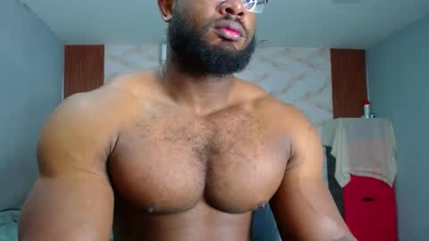 Snapshot of strong_george1 chatting on 02.25.25 strong_george1 online show from 02.25.25