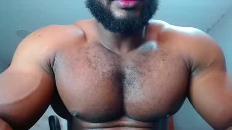 Snapshot of strong_george1 chatting on 03.08.25 strong_george1 online show from 03.08.25