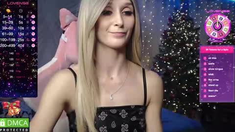 Snapshot of strongalice chatting on 12.19.25 The best athletic body on the site online show from 12.19.25