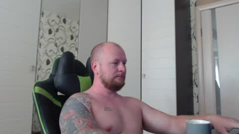 Snapshot of strongass18 chatting on 06.24.26 Alex online show from 06.24.26