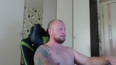 Snapshot of strongass18 chatting on 06.25.26 Alex online show from 06.25.26
