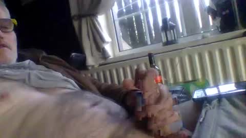 stud_1975 online show from 12.16.24