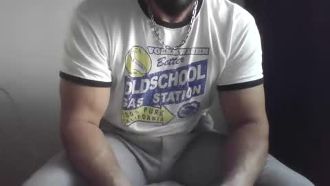 Snapshot of studdotcom chatting on 11.26.25 Ero online show from 11.26.25