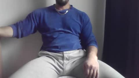 Snapshot of studdotcom chatting on 12.03.25 Ero online show from 12.03.25